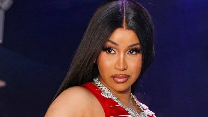 Cardi Bs Physical Appearances