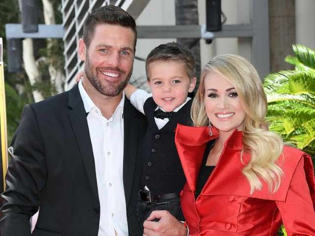 Carrie Underwood Family Small