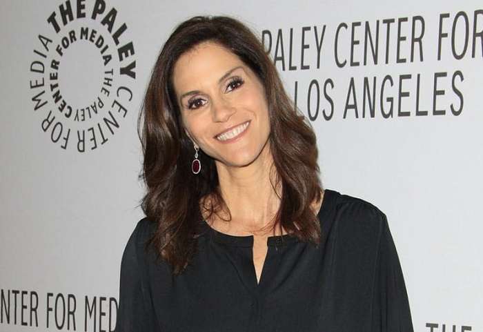 Jami Gertz Net Worth 1